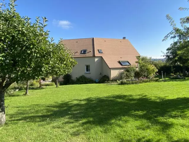 Photo 16 du bien Maison 5 pièces de 145 m² à Villefargeau (89240)